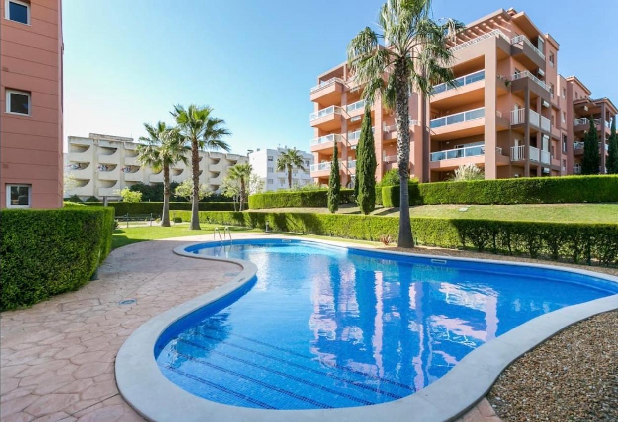 Beach & Sea Apt, Fast Wifi, Airco, Private Parking And Pool Portimao Exterior photo