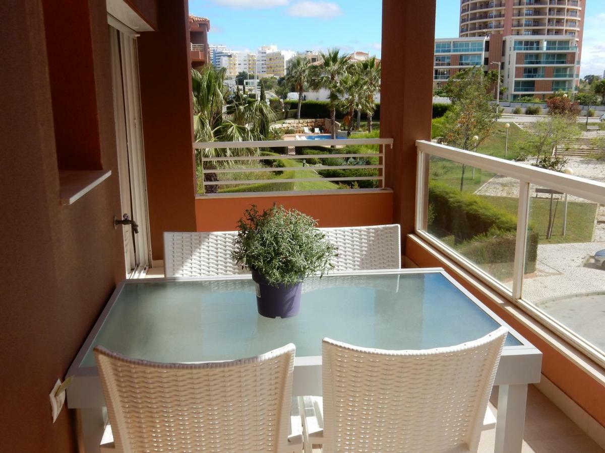 Beach & Sea Apt, Fast Wifi, Airco, Private Parking And Pool Portimao Exterior photo